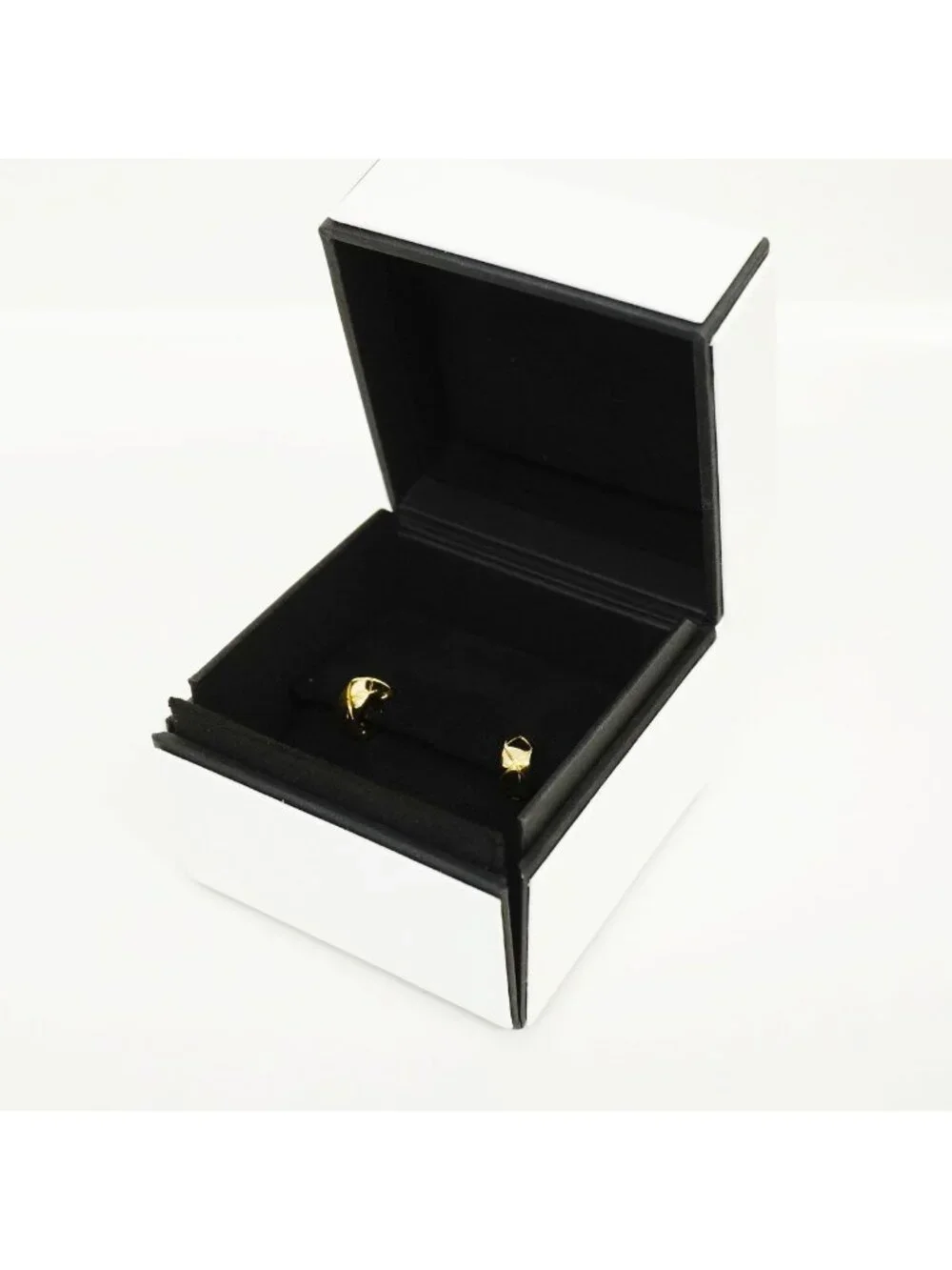 Chanel Earrings Coco Crush 18k Yellow Gold